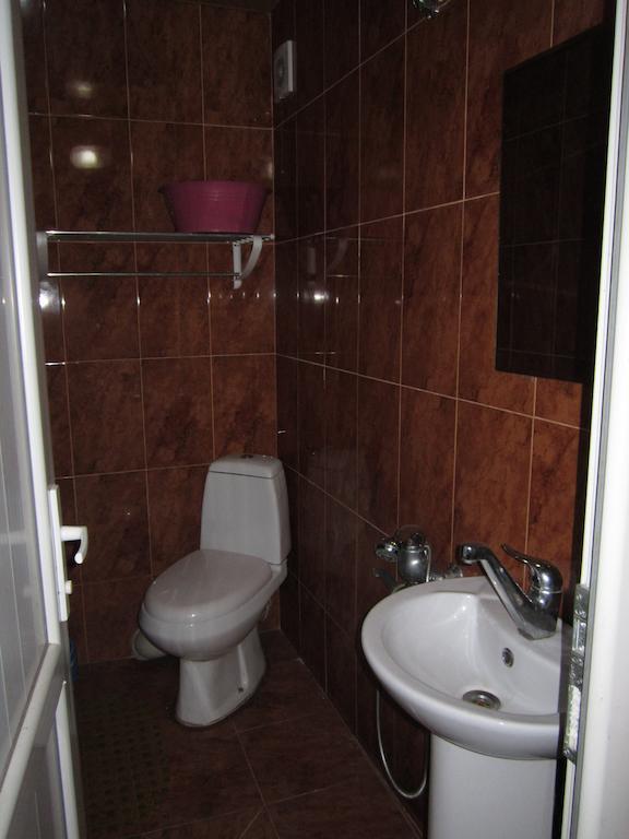 Guesthouse 97 In Batumi Quarto foto