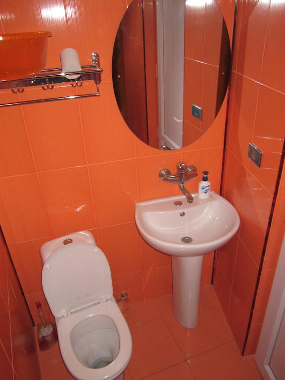 Guesthouse 97 In Batumi Quarto foto