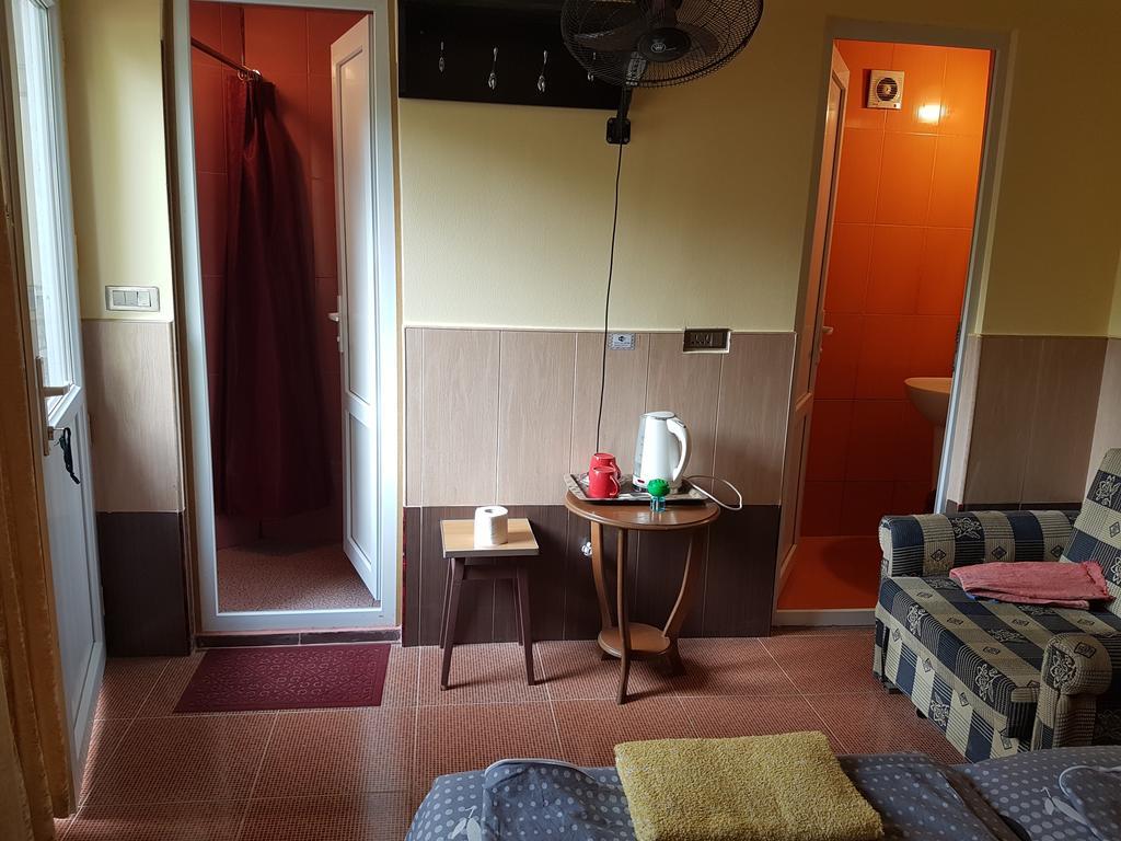 Guesthouse 97 In Batumi Exterior foto