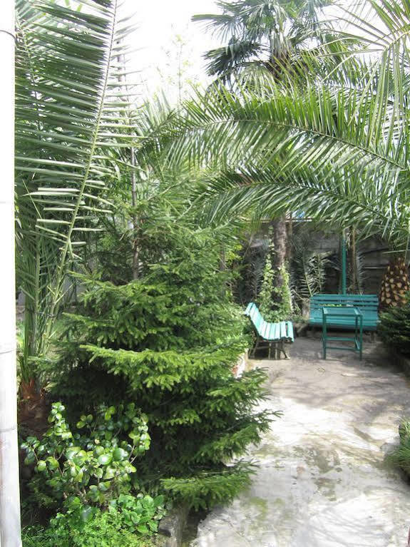 Guesthouse 97 In Batumi Exterior foto